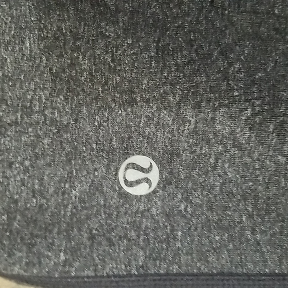 lululemon - Picture 3 of 5